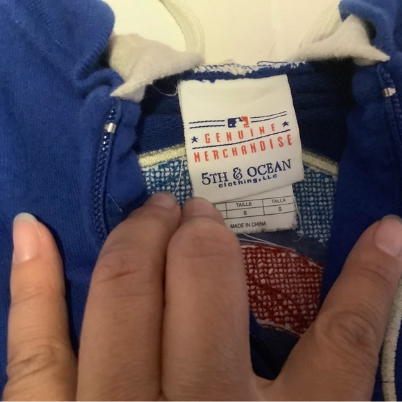 Chicago Cub’s blue and white jacket (size small) - Picture 6 of 10